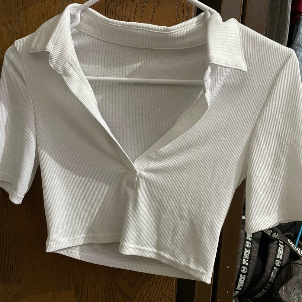 crop collared top